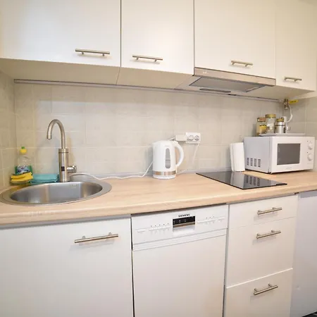 Beautiful One Apartment *