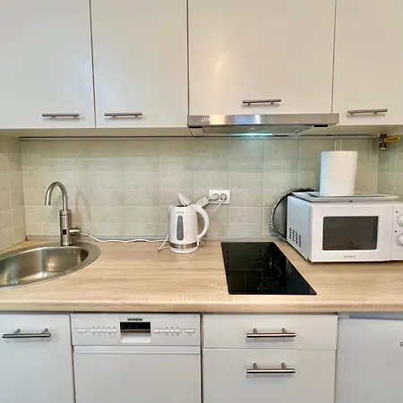 Beautiful One Apartment *